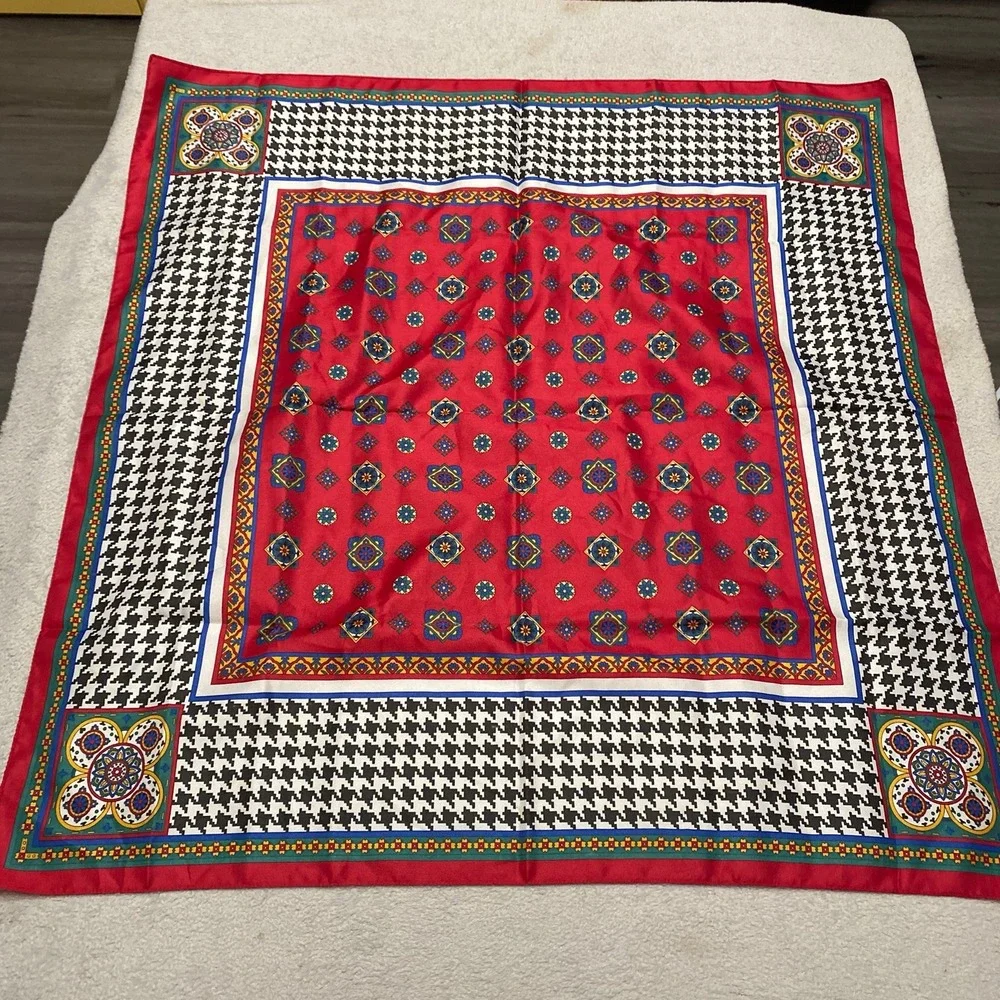 Vintage Avon Square Scarf 30x30 Houndstooth‎ Intricate 80s 1988 Italy
